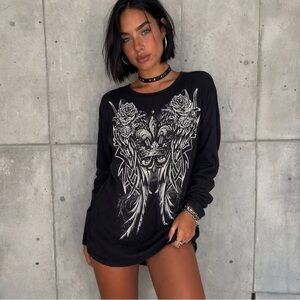 Black Graphic Long-Sleeve Women’s Top - Brand